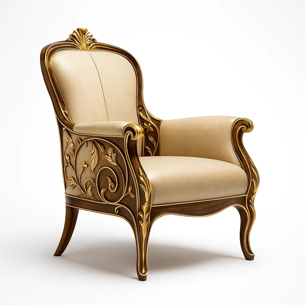 Poltrona in legno intagliato con rivestimento in pelle beige