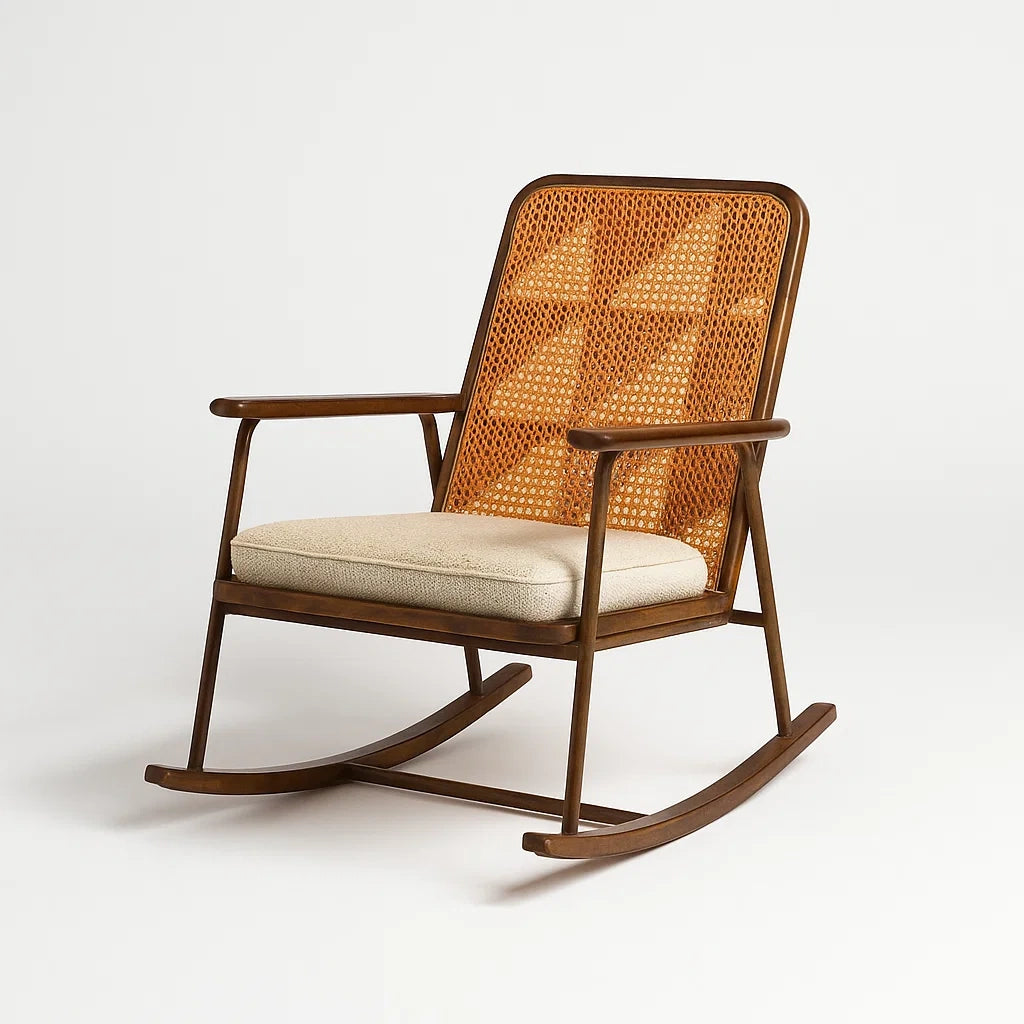 Sedia a Dondolo in Legno con Schienale in Rattan e Cuscino in Poliestere Crema